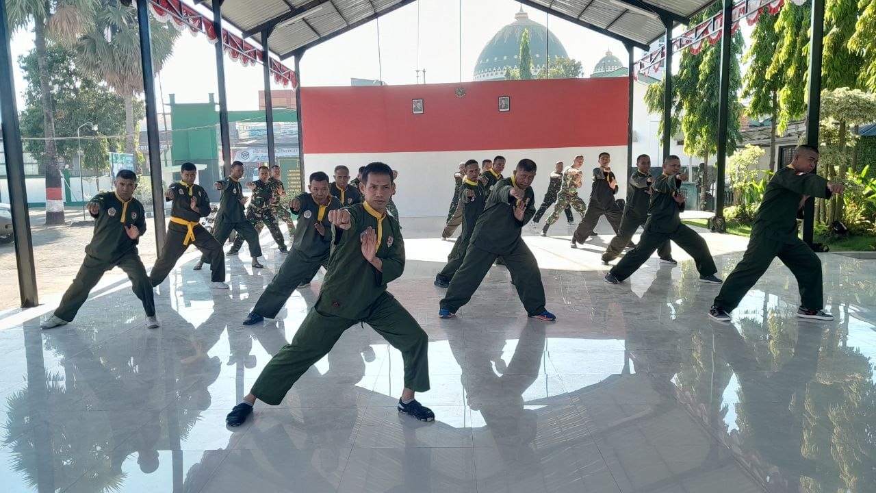 Asah Naluri Tempur dan Kesiapsiagaan, Prajurit Kodim 1409/Gowa Rutin Latihan Pencak Silat Militer