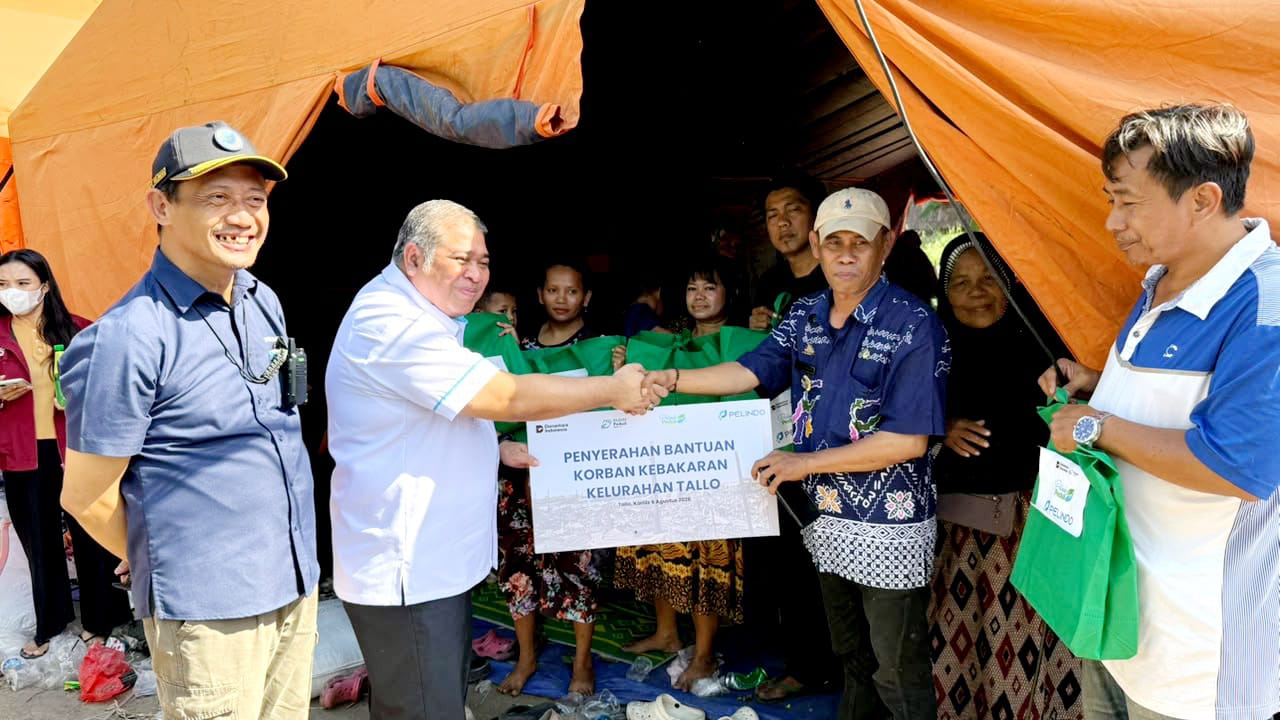 Pelindo Regional 4 Makassar Salurkan Bantuan Rp50 Juta untuk Korban Kebakaran Tallo
