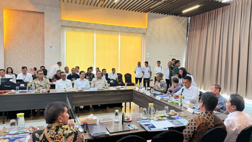 Komisi V DPR RI Tinjau Pelabuhan Makassar, Soroti Peran Strategis Logistik Indonesia Timur